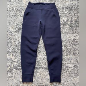 Lululemon Navy Joggers with Pockets | Size 6